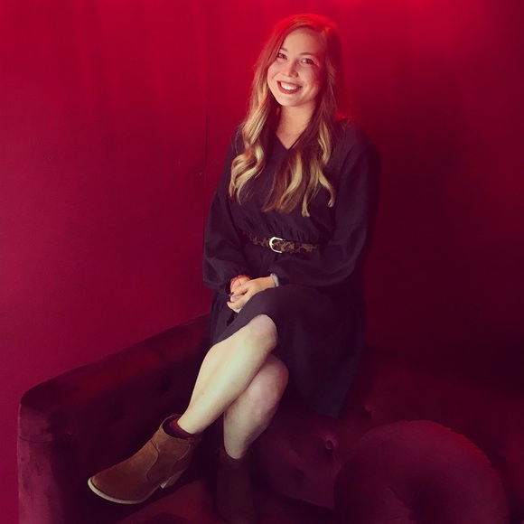 Meet your Posher, Amanda - Picture 1 of 1